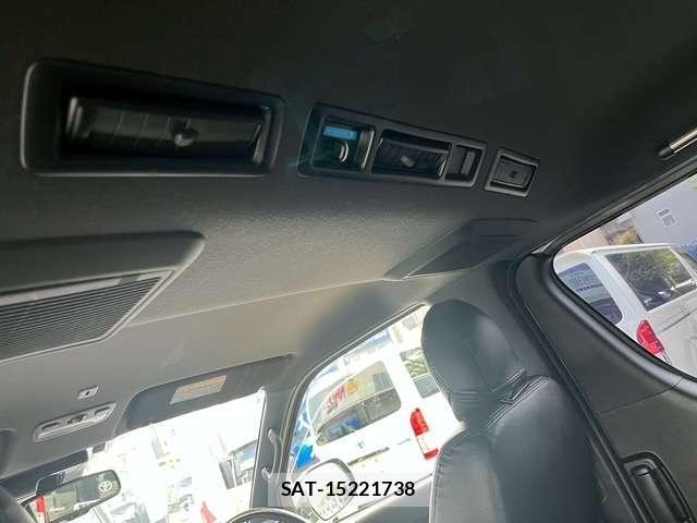 Toyota HIACE VAN 2020-04 8854267-17