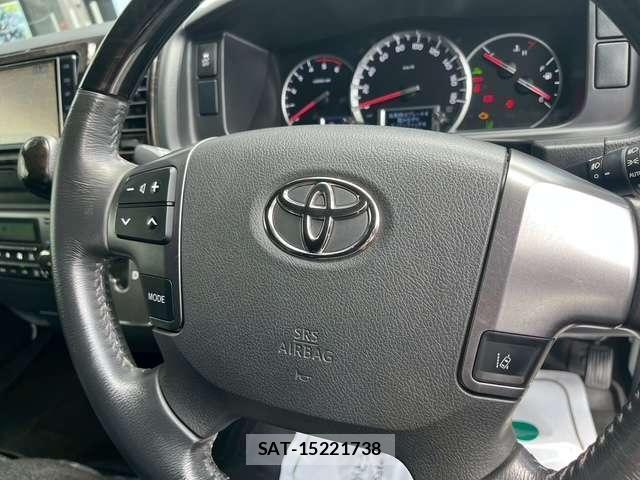 Toyota HIACE VAN 2020-04 8854267-18
