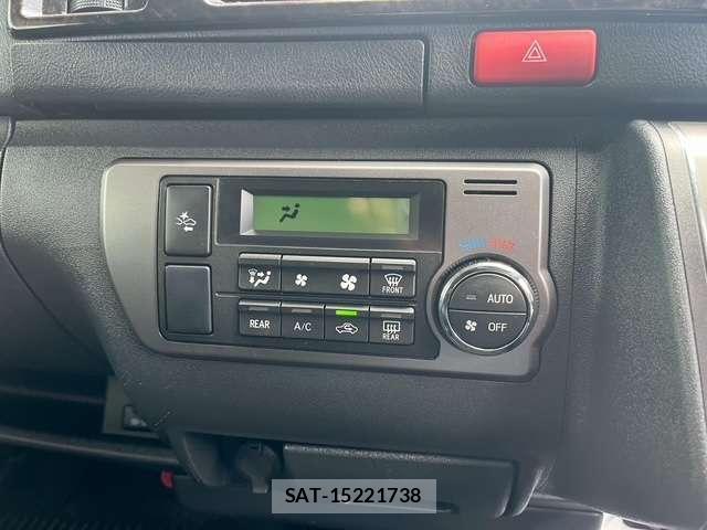 Toyota HIACE VAN 2020-04 8854267-19