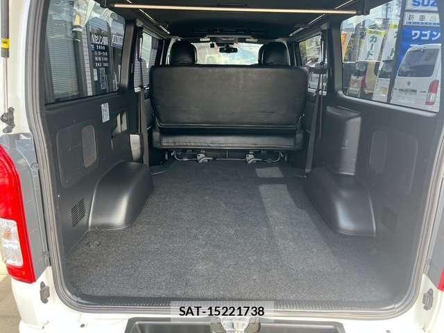 Toyota HIACE VAN 2020-04 8854267-4