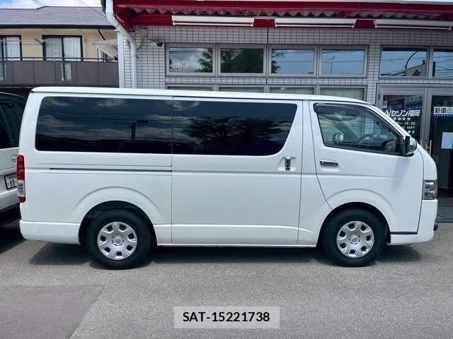 Toyota HIACE VAN 2020-04 8854267-9