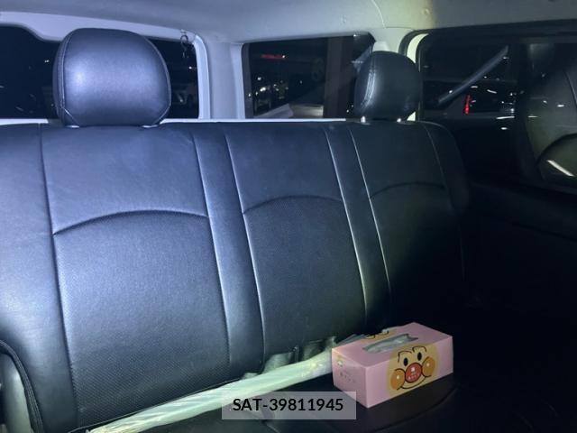 Toyota HIACE VAN 2013-02 8854476-16