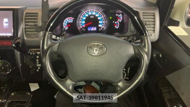 Toyota HIACE VAN 2013-02 8854476-18