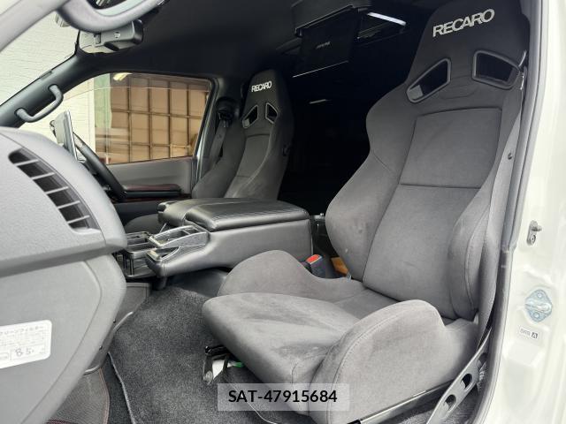 Toyota HIACE VAN 2019-06 8855013-6