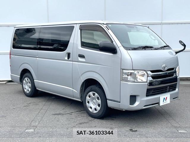 Toyota HIACE VAN 2019-06 8855031-15