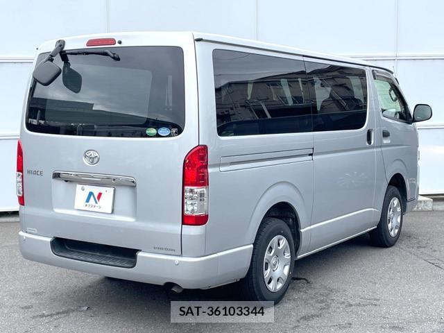 Toyota HIACE VAN 2019-06 8855031-16