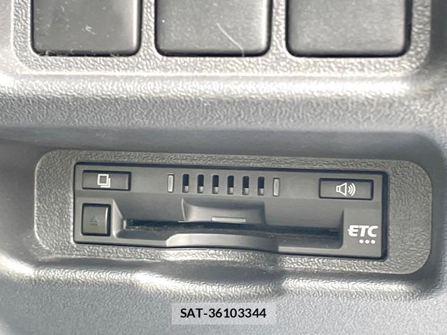 Toyota HIACE VAN 2019-06 8855031-6