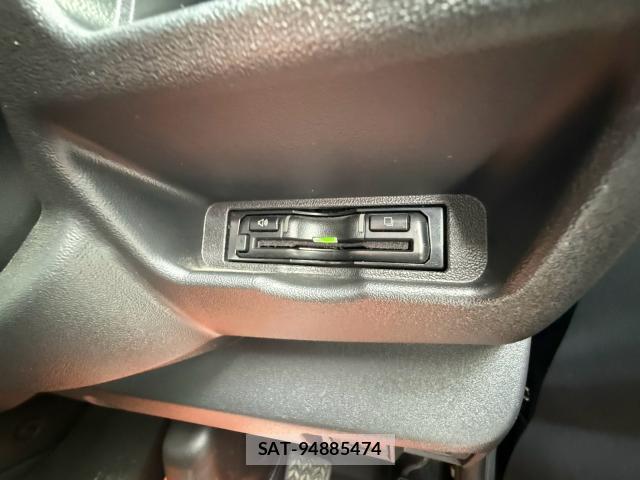 Toyota HIACE VAN 2020-09 8855219-11