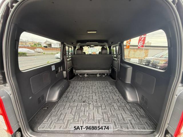 Toyota HIACE VAN 2020-09 8855219-16