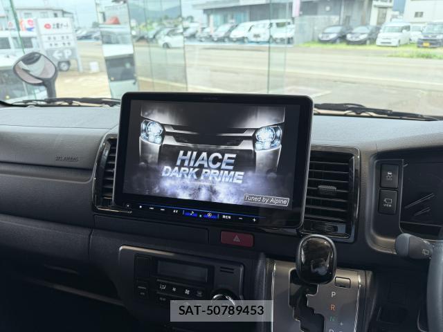Toyota HIACE VAN 2024-04 8855451-4