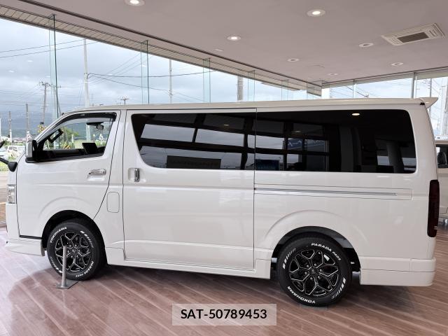 Toyota HIACE VAN 2024-04 8855451-9