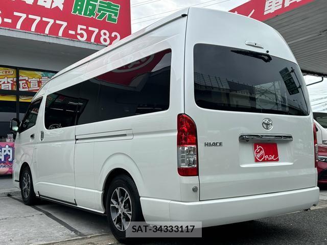 Toyota HIACE VAN 2022-06 8856072-14