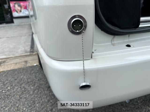 Toyota HIACE VAN 2022-06 8856072-18