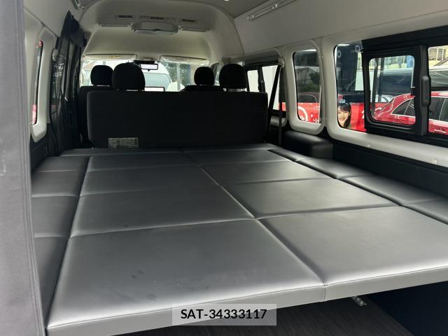 Toyota HIACE VAN 2022-06 8856072-19