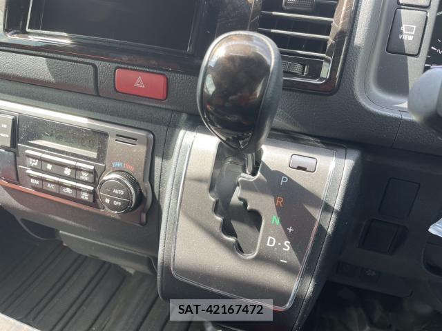 Toyota HIACE VAN 2024-09 8856477-10