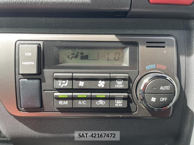 Toyota HIACE VAN 2024-09 8856477-12