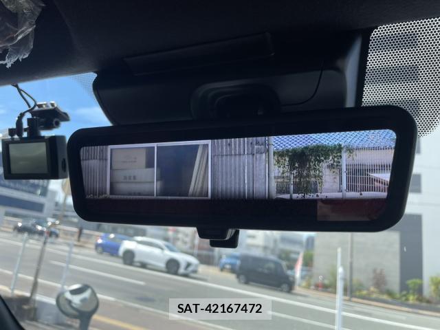 Toyota HIACE VAN 2024-09 8856477-13