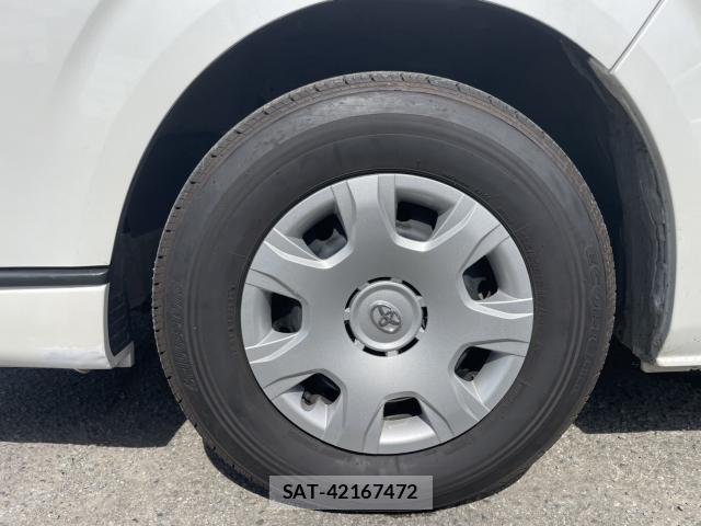 Toyota HIACE VAN 2024-09 8856477-17
