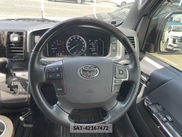 Toyota HIACE VAN 2024-09 8856477-7