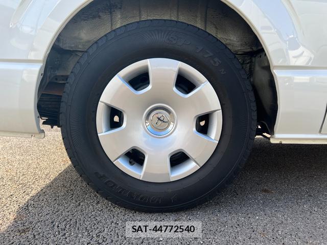 Toyota HIACE VAN 2012-12 8856539-19