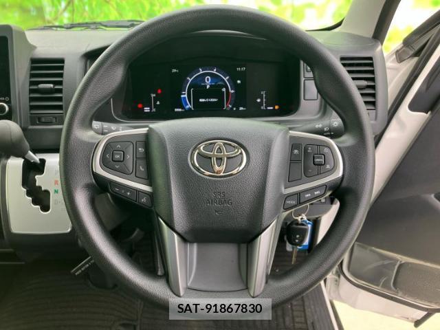 Toyota HIACE VAN 2026-04 8856901-11