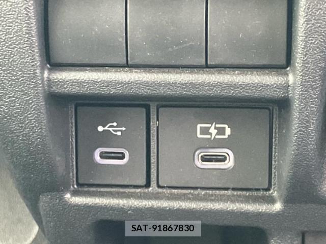 Toyota HIACE VAN 2026-04 8856901-15