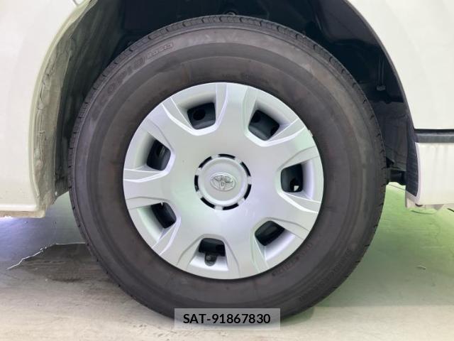 Toyota HIACE VAN 2026-04 8856901-17