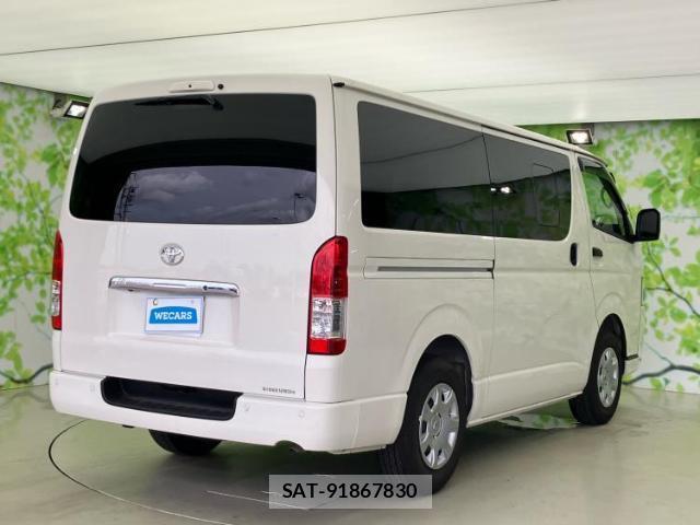 Toyota HIACE VAN 2026-04 8856901-2