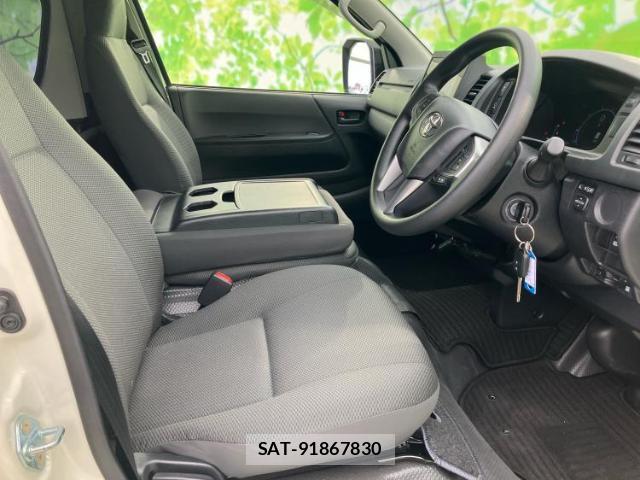 Toyota HIACE VAN 2026-04 8856901-4