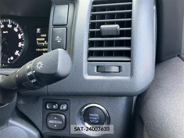 Toyota HIACE VAN 2024-08 8856923-13