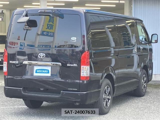 Toyota HIACE VAN 2024-08 8856923-2