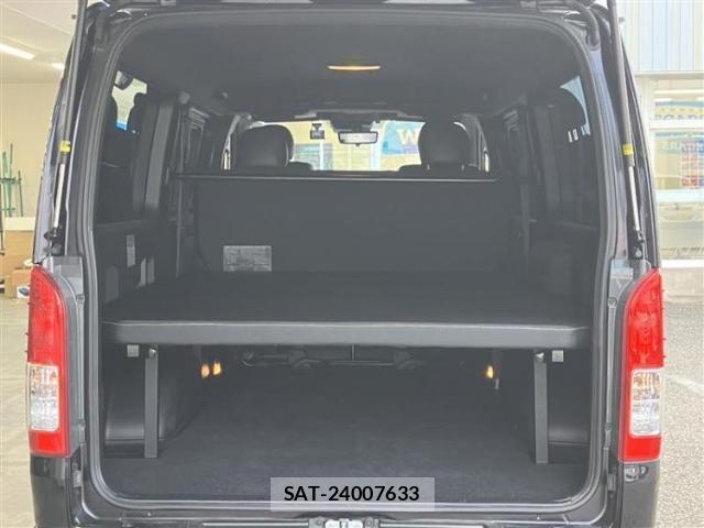 Toyota HIACE VAN 2024-08 8856923-6
