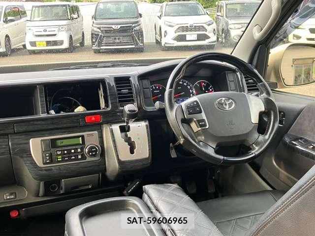 Toyota HIACE WAGON 2015-03 8853884-13
