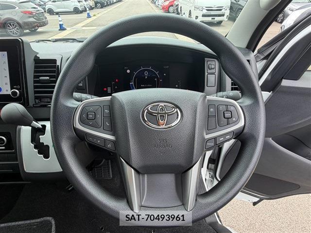 Toyota HIACE WAGON 2026-04 8854201-18