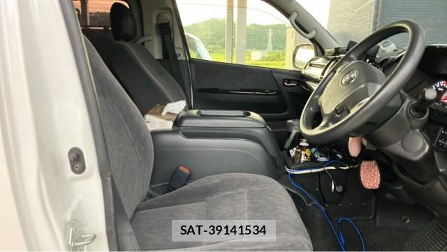Toyota HIACE WAGON 2020-03 8855327-5