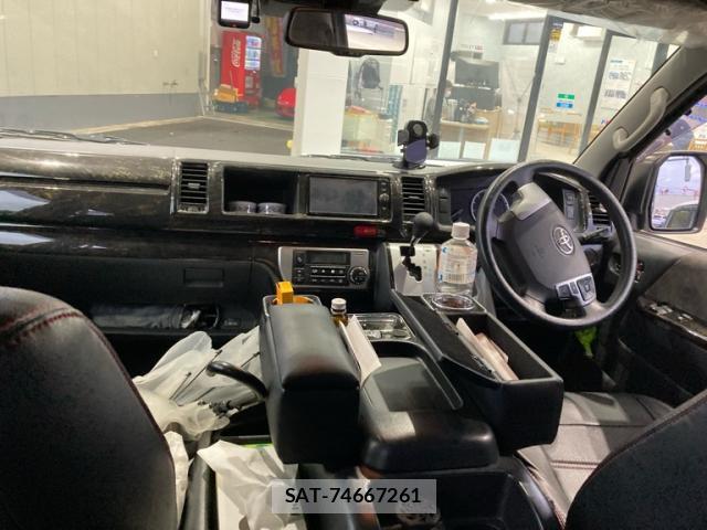 Toyota HIACE WAGON 2020-09 8855955-11