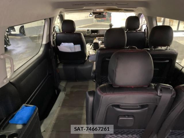 Toyota HIACE WAGON 2020-09 8855955-16