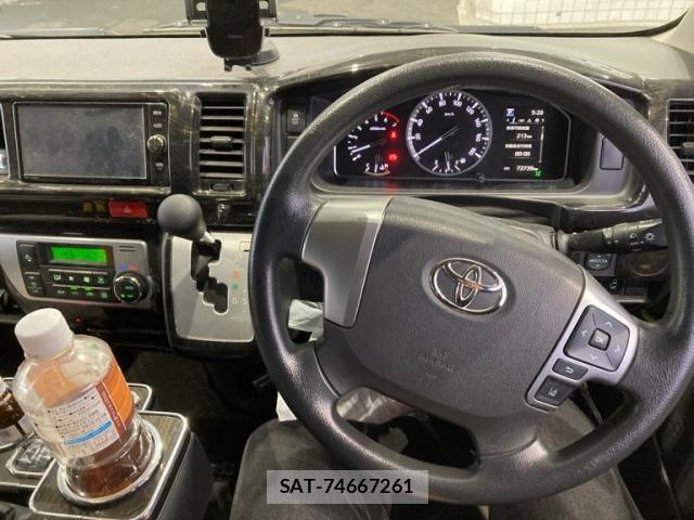 Toyota HIACE WAGON 2020-09 8855955-17