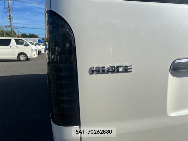 Toyota HIACE WAGON 2017-12 8856538-17