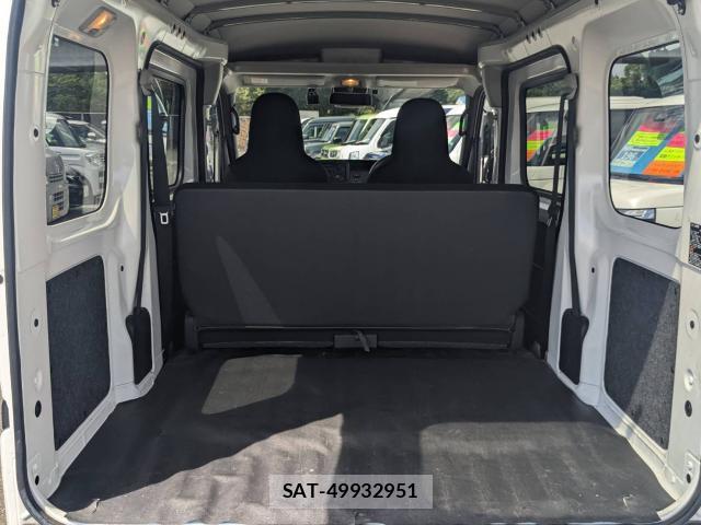 Daihatsu HIJET CARGO 2022-11 8854284-6