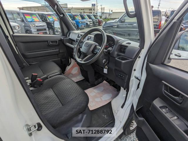 Daihatsu HIJET CARGO 2022-06 8854287-9