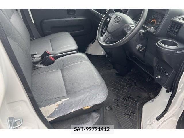 Daihatsu HIJET CARGO 2018-08 8854386-3