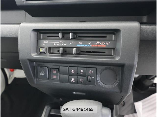 Daihatsu HIJET TRUCK 2026-05 8853928-8