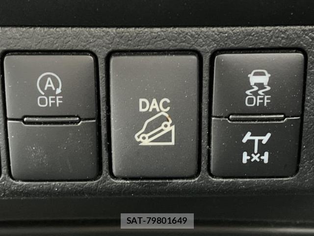Toyota HILUX 2021-08 8854622-17