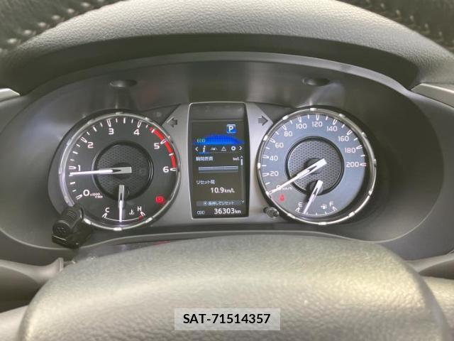 Toyota HILUX 2022-02 8855249-13