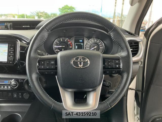 Toyota HILUX 2022-09 8857016-12