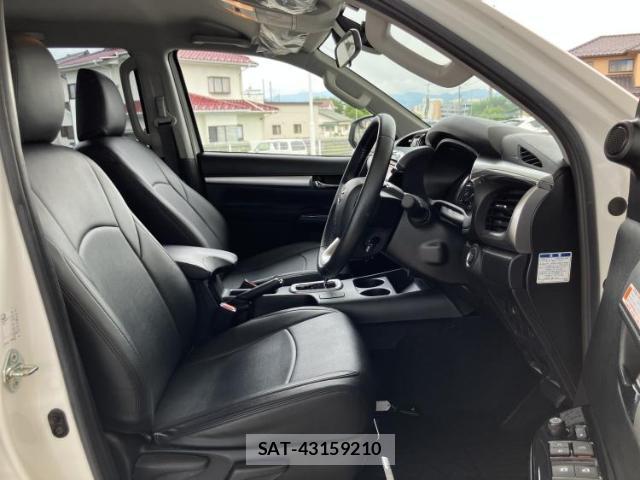 Toyota HILUX 2022-09 8857016-3