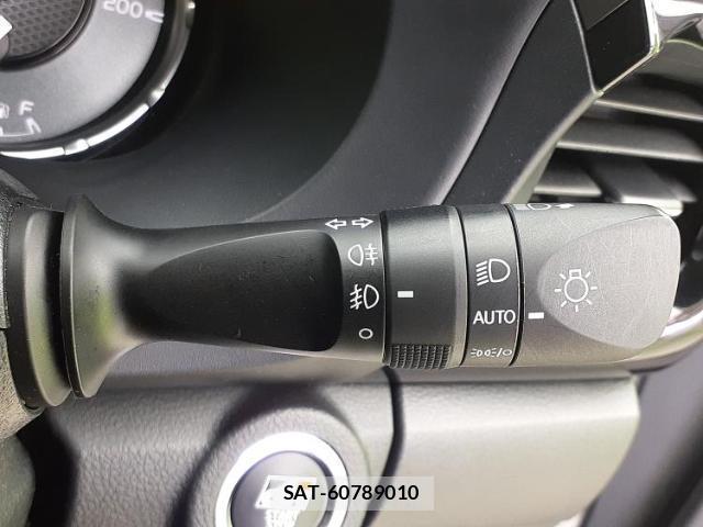 Toyota HILUX 2022-09 8857051-13