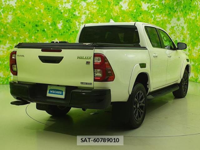 Toyota HILUX 2022-09 8857051-2