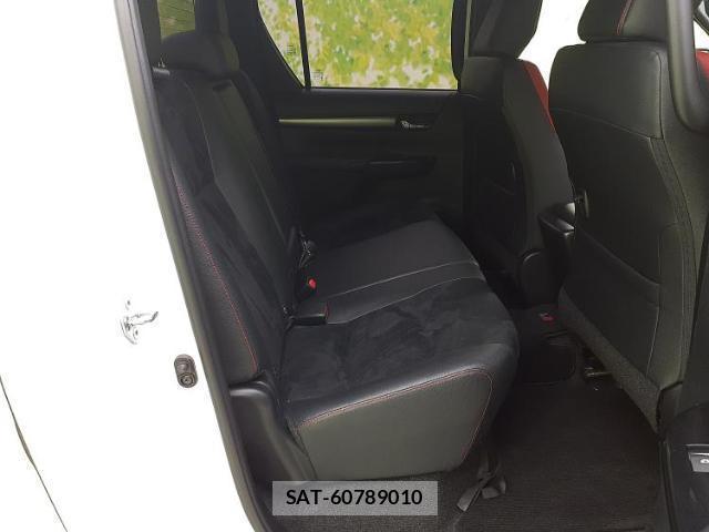 Toyota HILUX 2022-09 8857051-4